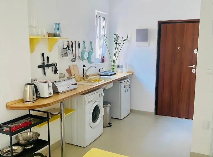 Your Lovely Central Home In Buzzing Exarchia