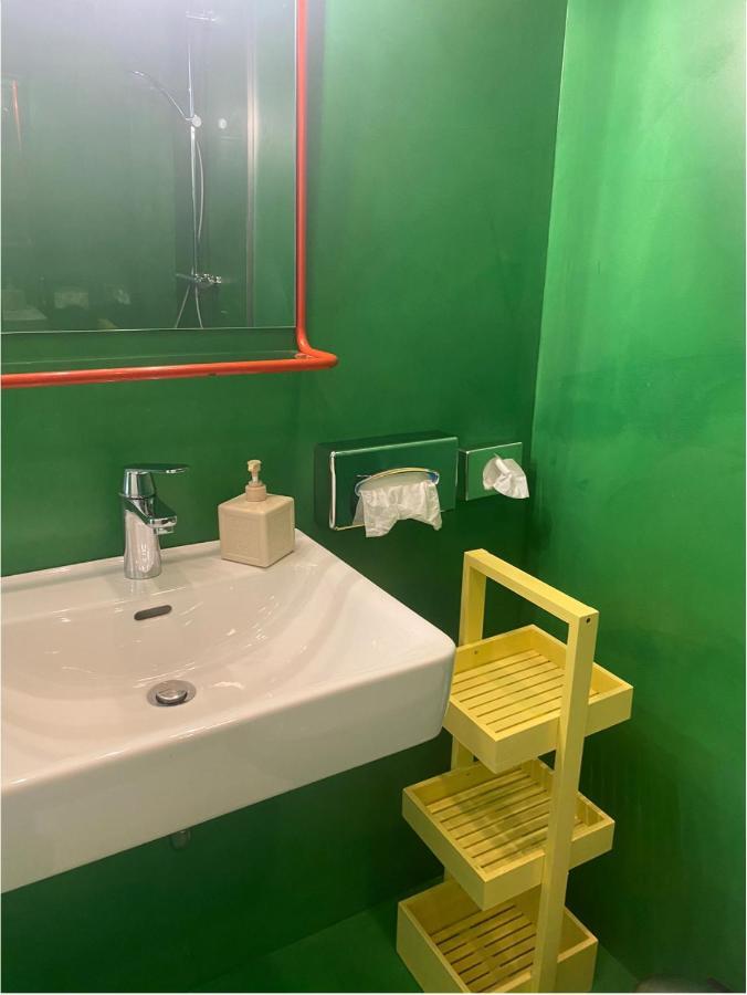 Apartment Your Lovely In Buzzing Exarchia Athens